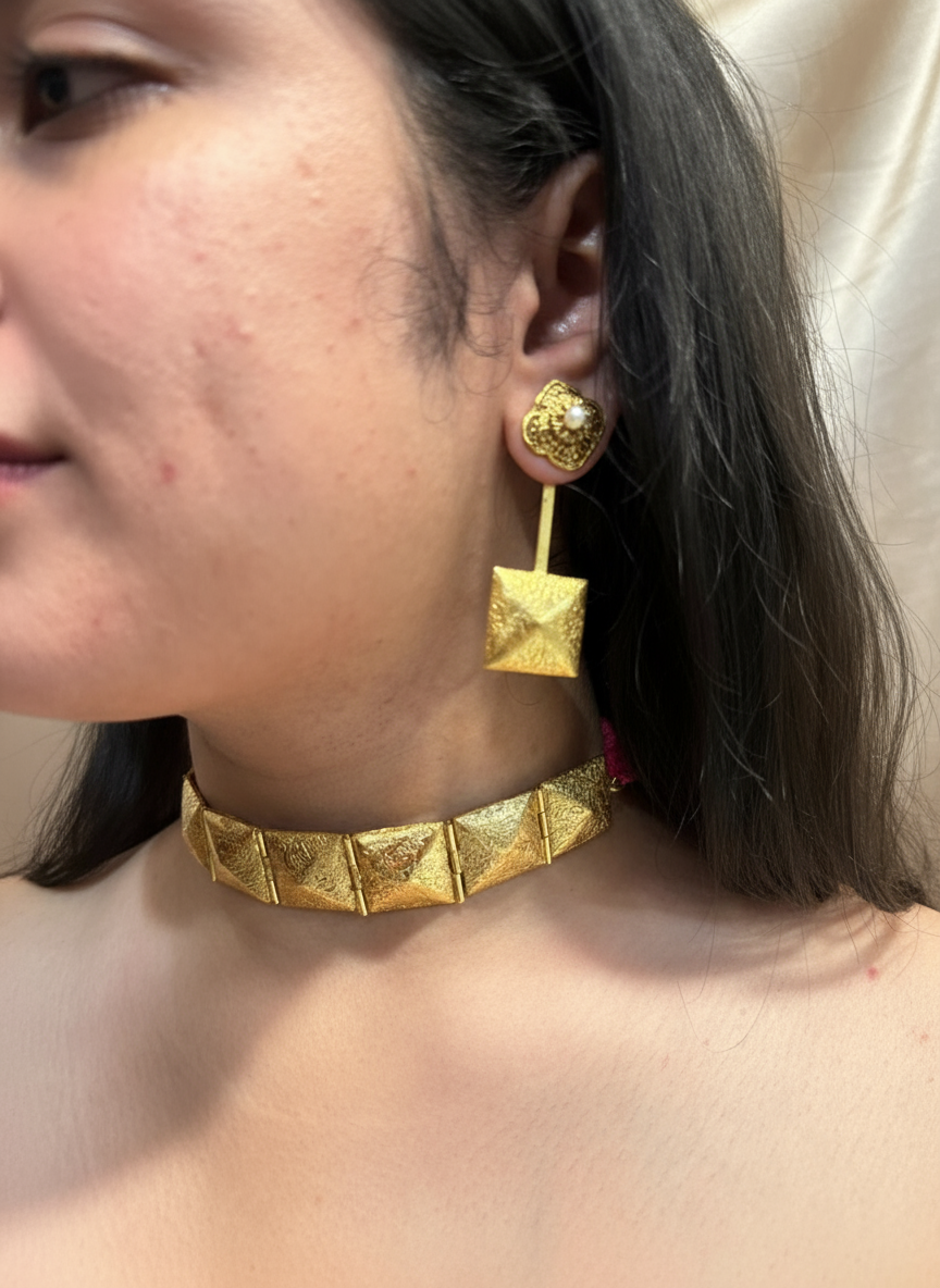 Golden Radiance Reversible Choker