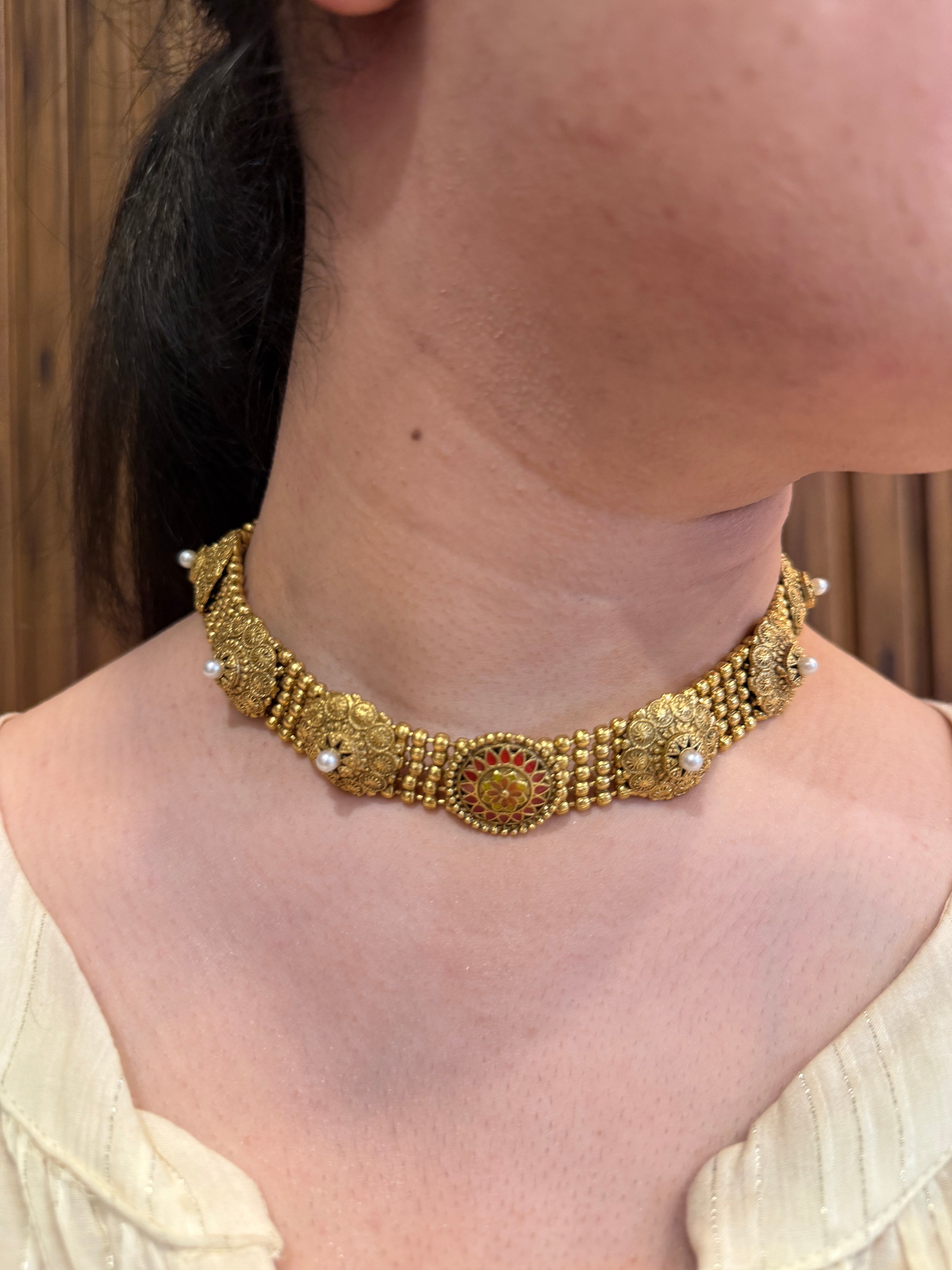 Kumudini Kundan Choker
